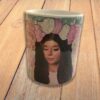Mug-illustré-portrait-femme-et-pivoine-Couronne-florale-romantique-createjune